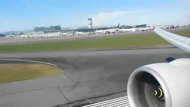 新加坡航空公司B777200ER Q298航班发动机在加速