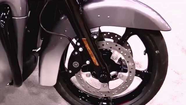 机车一族:哈雷 Harley Davidson CVO 巡航摩托车