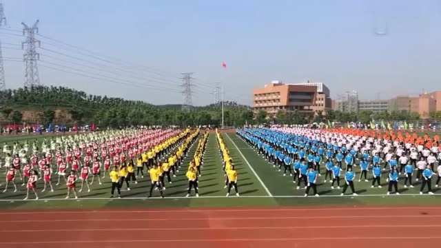 湖北师范大学文理学院运动会开幕式之集体舞表演《HandClap》