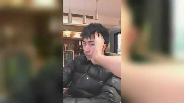 骚男离婚后直播无人限制、心里只想着软软