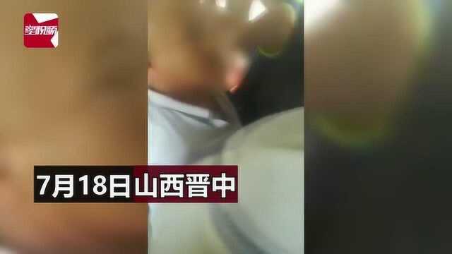 山西一公交车上惊现“老色狼”,网友拍下全过程直呼:真恶心