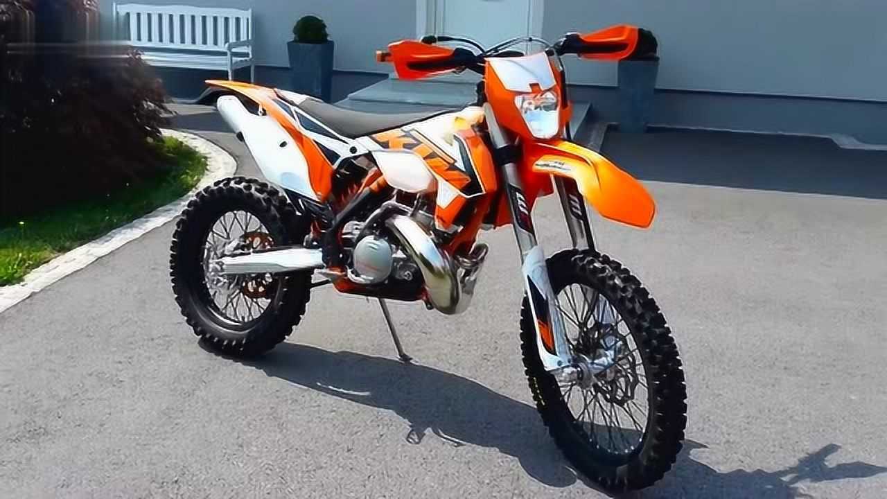 2016款ktm 300 exc越野摩托车外观排气欣赏