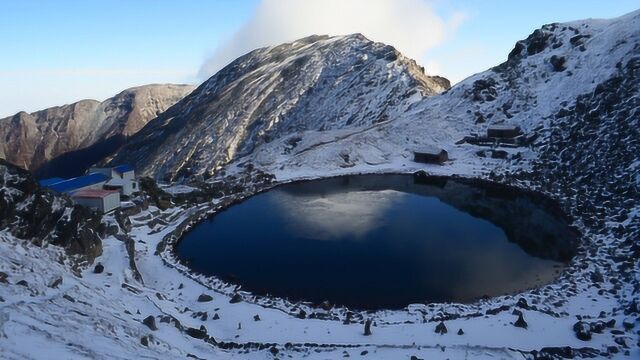 陕西太白山五月下雪 积雪厚度达15cm