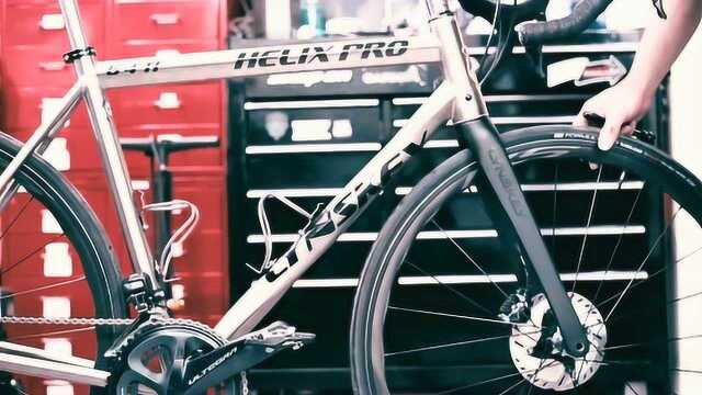 装车视频丨钛合金公路车 Lynskey Helix Pro Disc