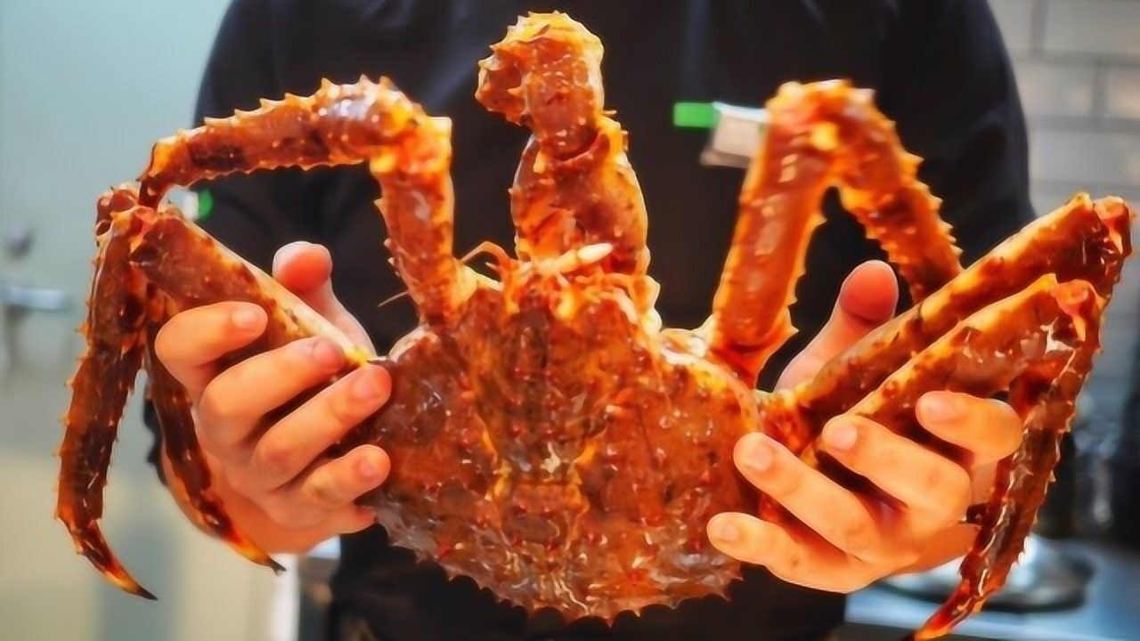 为啥外国人吃螃蟹,只吃腿不吃蟹黄呢!看完后涨知识了