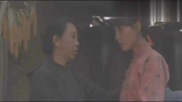 国产老电影黄河谣:被卖花季少女红花与押运队员当归暗生情愫!