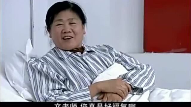 金婚:佟志女儿挨个来看文丽,旁边病床的人特别羡慕文丽