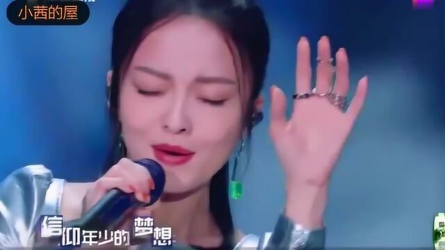 王晰、张韶涵合唱神曲《黎明前的黑暗》,刚与柔的完美组合