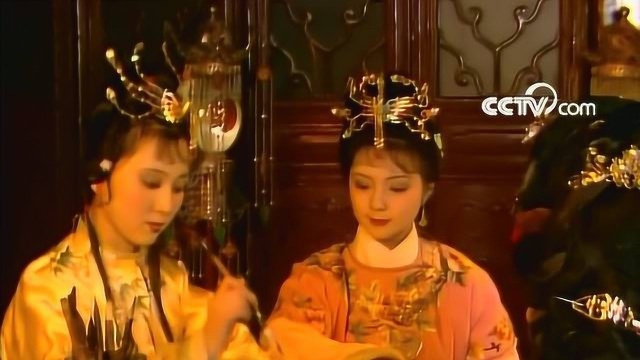 红楼梦:元春考宝玉功课,怎料黛玉给宝玉传小抄,像极了考试中的我们