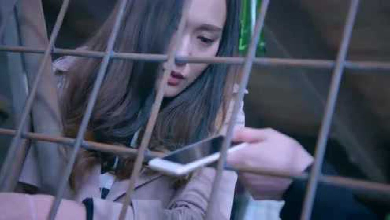 美女被坏人绑架第一个想要求救的人竟是他难道真爱是他