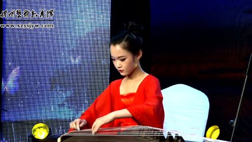 古筝演奏 :《伊犁河畔》——李若思