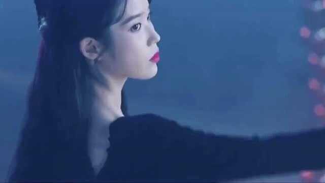 IU李知恩《W korea》韩版四月刊封面女郎,身着Gucci春意满满