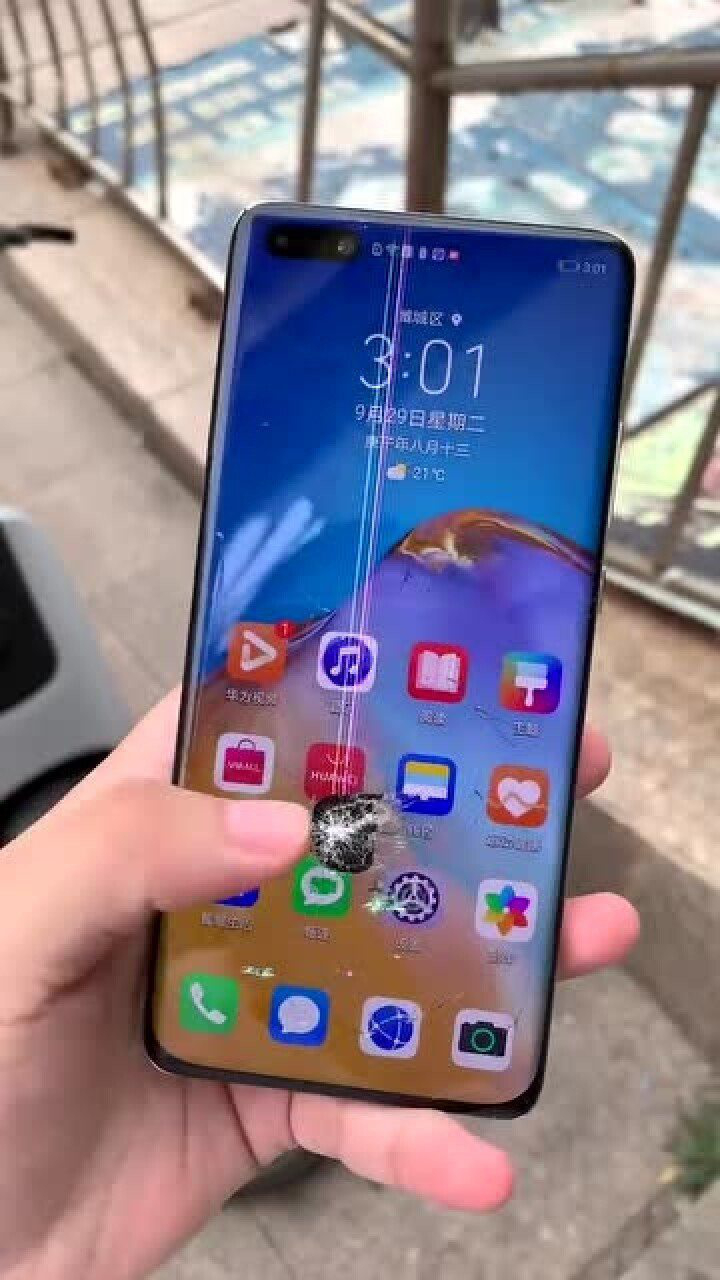 买了碎屏险的人果然豪横狂砸华为p40pro试质量