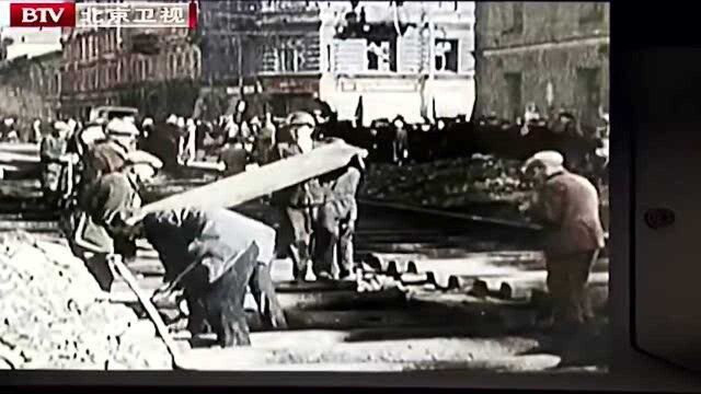 1941年,希特勒带领的德国军队进攻莫斯科,意图攻打莫斯科