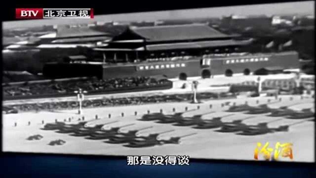 1959年,毛主席和赫鲁晓夫合影,两人面带微笑但谈话却是冷飕飕的