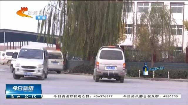 “黑校车”生意火,正规校车被抢活,执法部门称取证难让司机举证