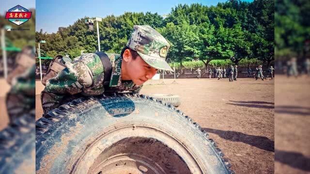 迷彩青春最靓丽!女兵入伍前后对比照