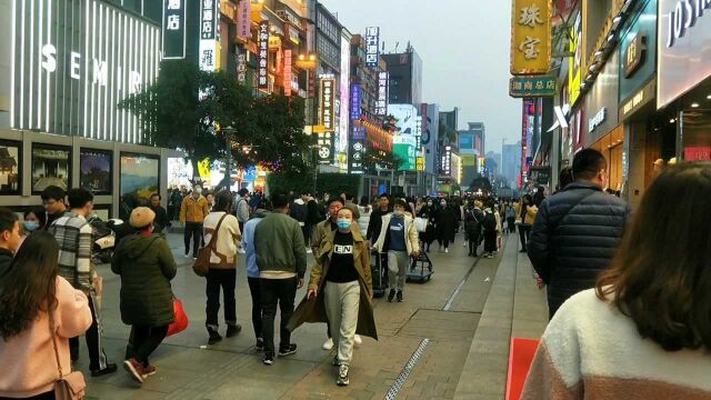 长沙黄兴步行街人山人海,堪比大上海的南京路步行街