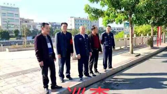 陆城卫生环境整治推进中 违规市民受到批评教育并公开检讨20210105