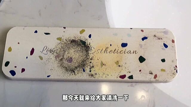 这样的液体一喷立马去霉!快到不可思议在家轻轻松松清洗硅胶,真的很不错