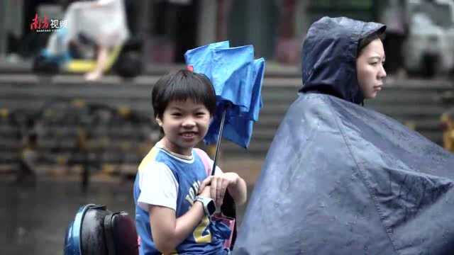 广州清晨暴雨,海珠区东晓南附近水浸街