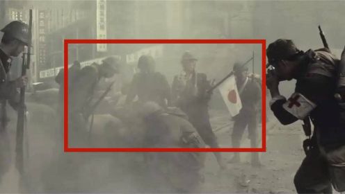 《八佰》敢死队的真实结局，被日军全部消灭，尸体还被拿来摆拍