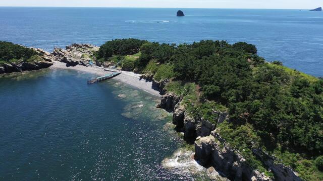 大连付家庄海域东大连岛北向海岸航拍(2022.8)
