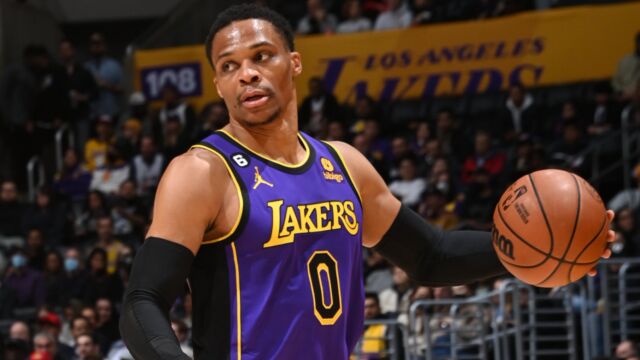 威少替补狂砍15分11板12助攻！NBA近31年首人