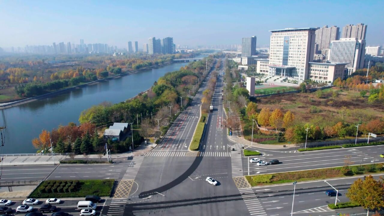 郑州市郑东新区文苑南路美丽街景