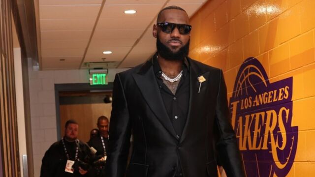 只差36分！贾巴尔将现场观战詹姆斯对阵雷霆 超200名媒体报道