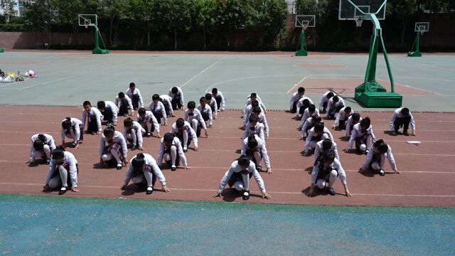 “强健体魄,激扬青春”济南市名士小学四年级二班运动会上展风采