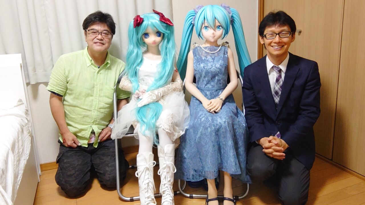 与初音未来结婚的男性:58岁公司老板与Miku再婚?