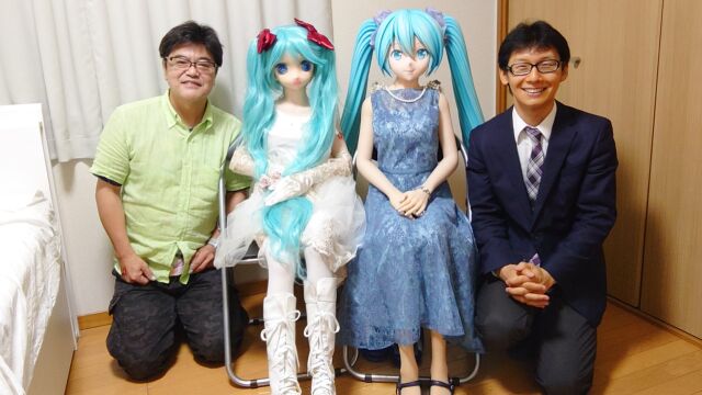 与初音未来结婚的男性:58岁公司老板与Miku再婚?