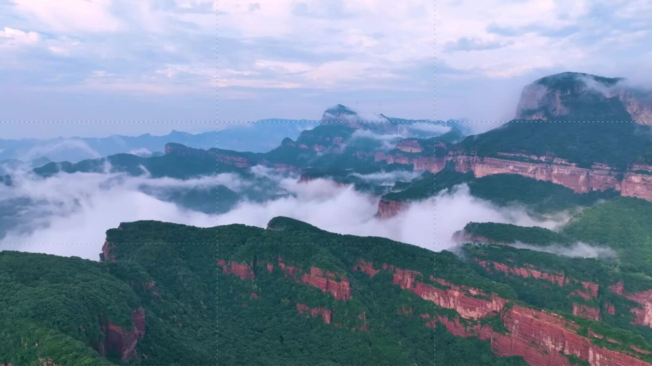 画中仙境!河北嶂石岩景区云雾升腾似丹青画卷