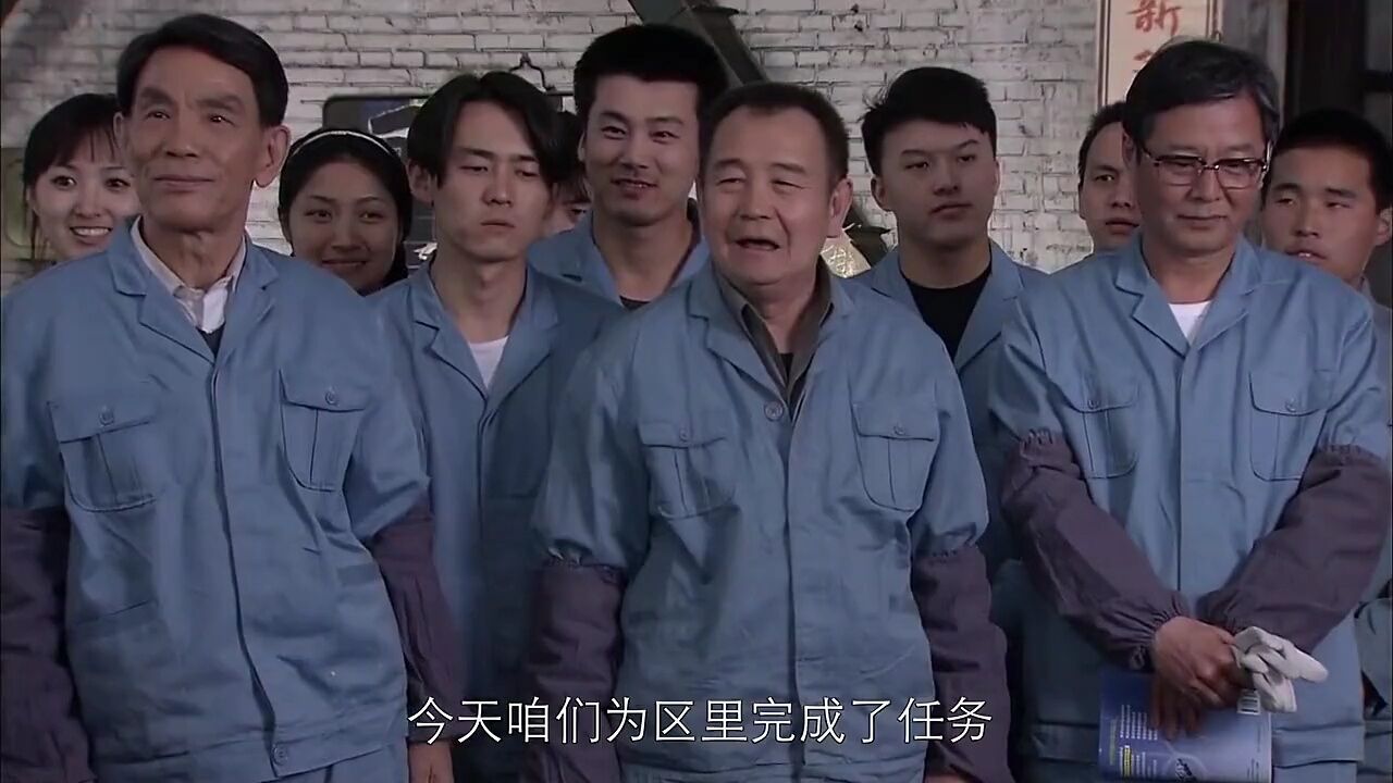 兄弟车行:百万奔驰,老师傅一夜都修不好,儿子路过一眼看出故障