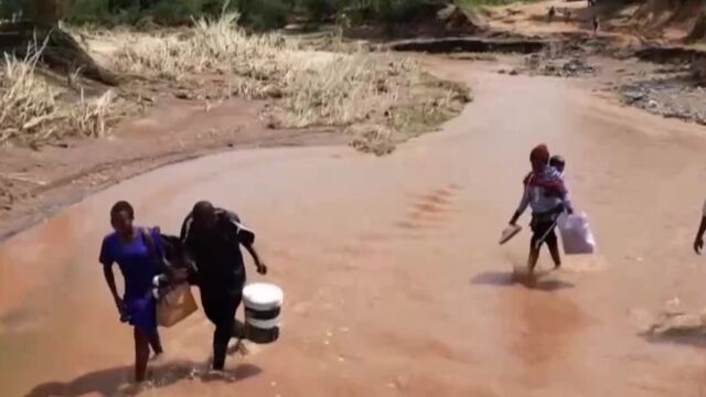 强降雨在肯尼亚多地引发洪灾,超20人死亡或失踪