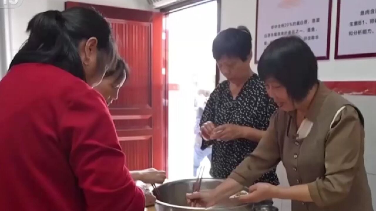 城市社区嵌入式服务设施建设,每百户居民拥有设施面积不少于30平米