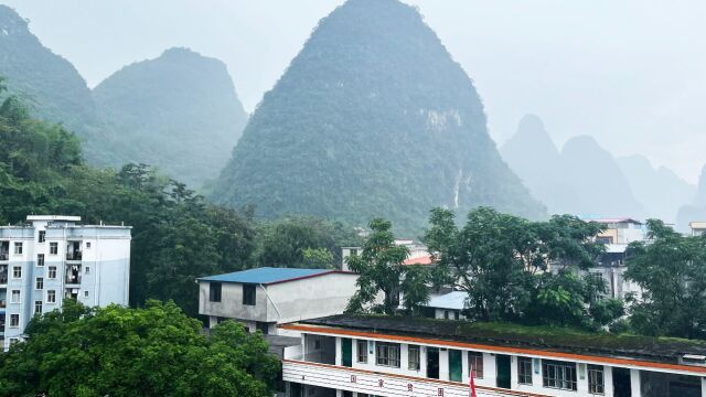 共建书香校园 助力乡村振兴汇洁爱心基金会“众心图书角”马山行