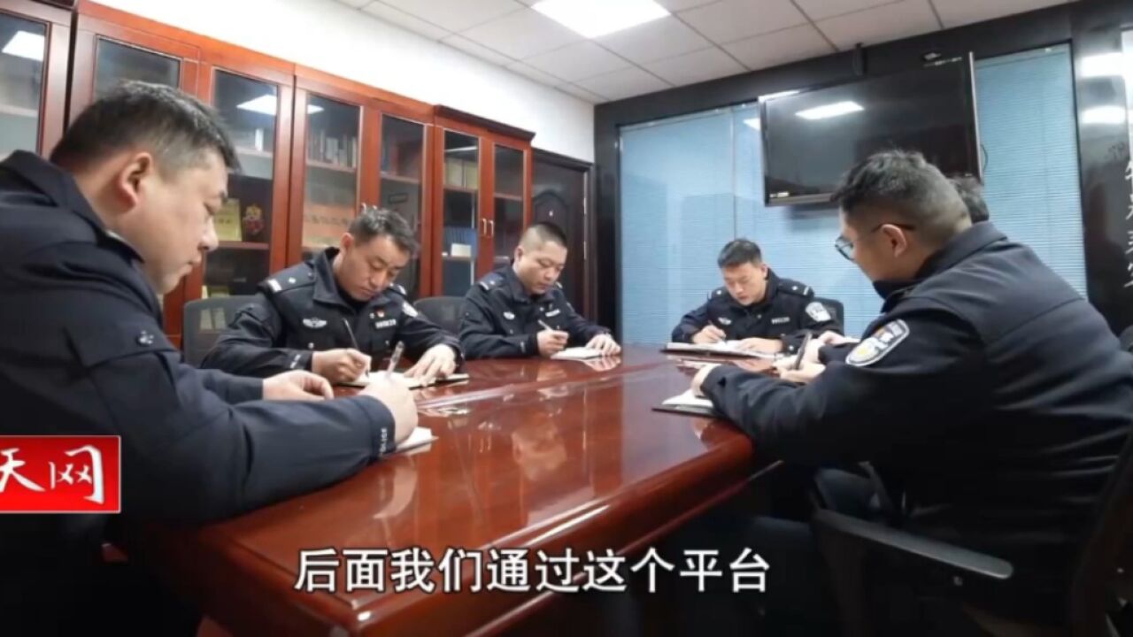 盗窃小伙多次在车站内行窃,作案手法娴熟,民警对他十分眼熟