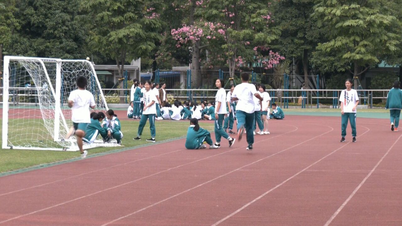 备战体育中考,医生建议:热身需充分+功能饮料摄入需适量