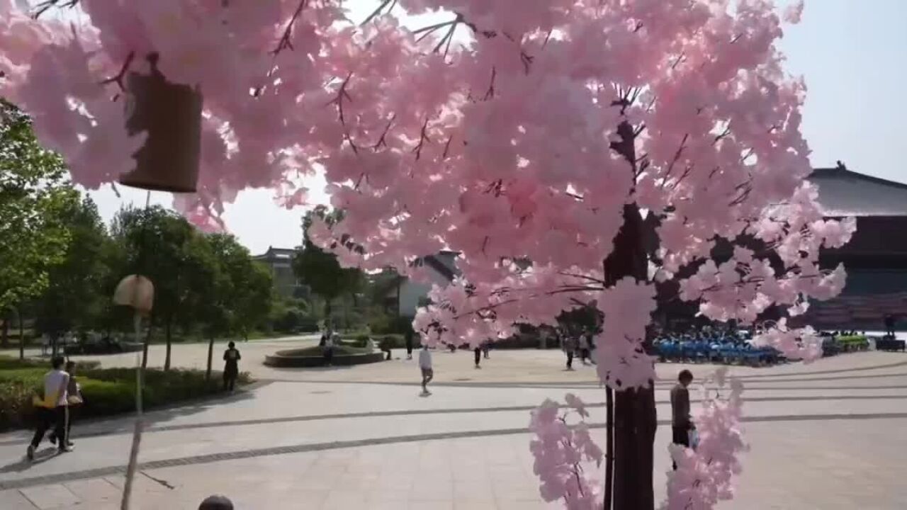 湖北孝感青年的“热辣滚烫”