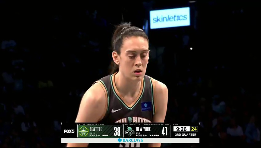 风暴vs自由人 WNBA常规赛：西雅图风暴vs纽约自由人第3节英文原声回放