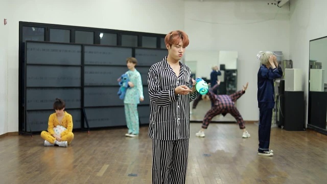 나 원래 (Boy N Girl) Dance Practice Video (Pajamas ver)