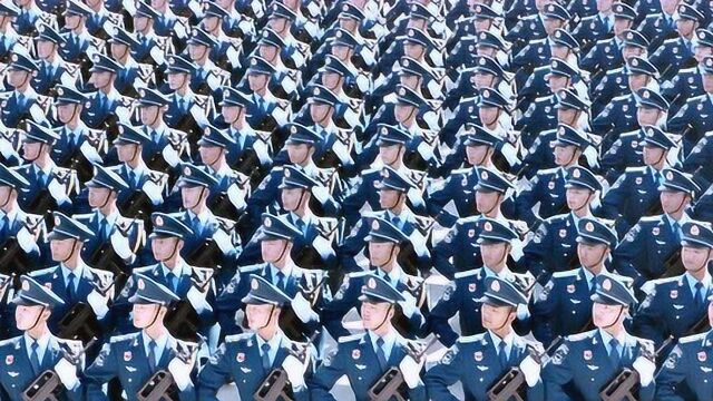 高燃踩点!阅兵式上各方队依次接受检阅,就是一个大写的“帅”!