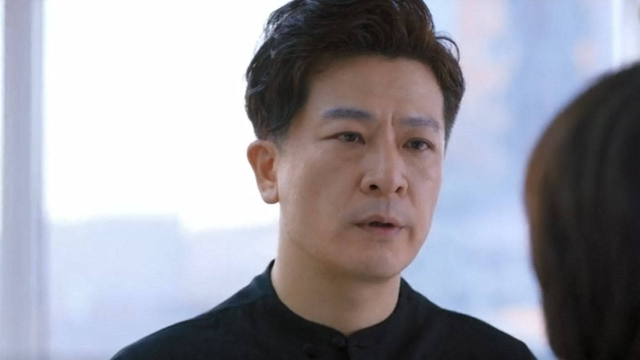 《最美的乡村》第15集02:黄宗杰自作主张把辛兰调回电视台,两人为此