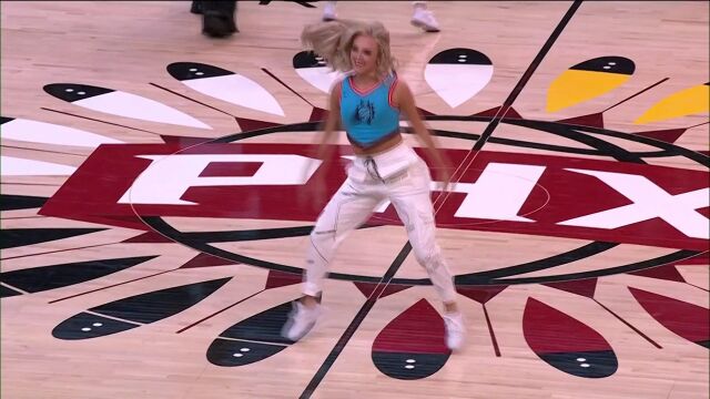 NBA常规赛：尼克斯vs太阳第4节英文原声回放