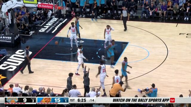 俩人争相送人头 布克三分穿云打成3+1