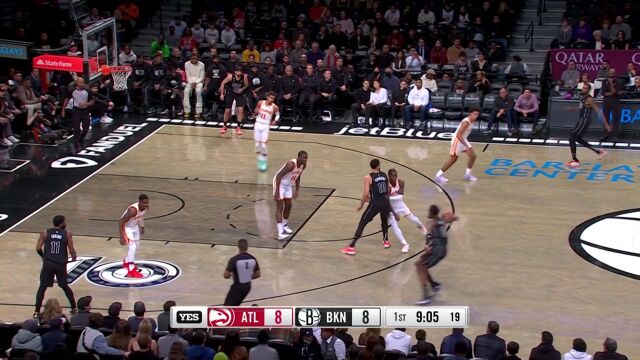 格里芬抢断反击单手一扣 随后大帽杜兰特攻防一体