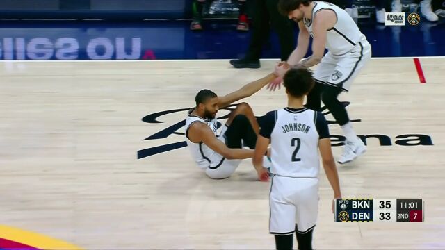 赔上犯规也无济于事！布里奇斯坚决出手飚中强势3+1