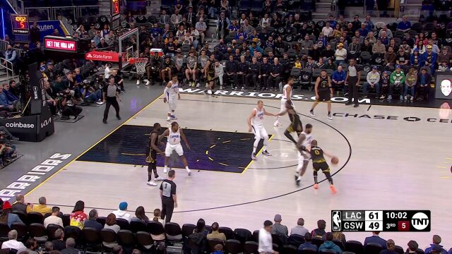 一个人的炫技舞台！迪文琴佐花式运球翻身跳投美如画